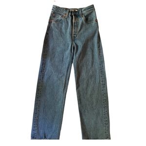 Vintage Levi’s mom jeans